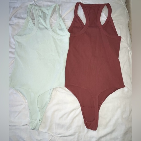 NWOT Babaton by Aritzia Ribbed Racerback Bodysuit BUNDLE Mint Blue & Maroon SZ S - Picture 2 of 7